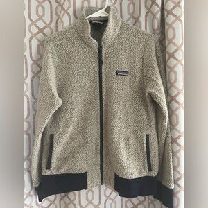 Patagonia Beige Fleece Jacket with Blue Trim